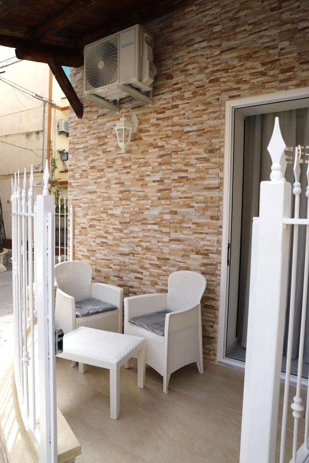 Lo Scarrozzo Room Palermo Exterior foto